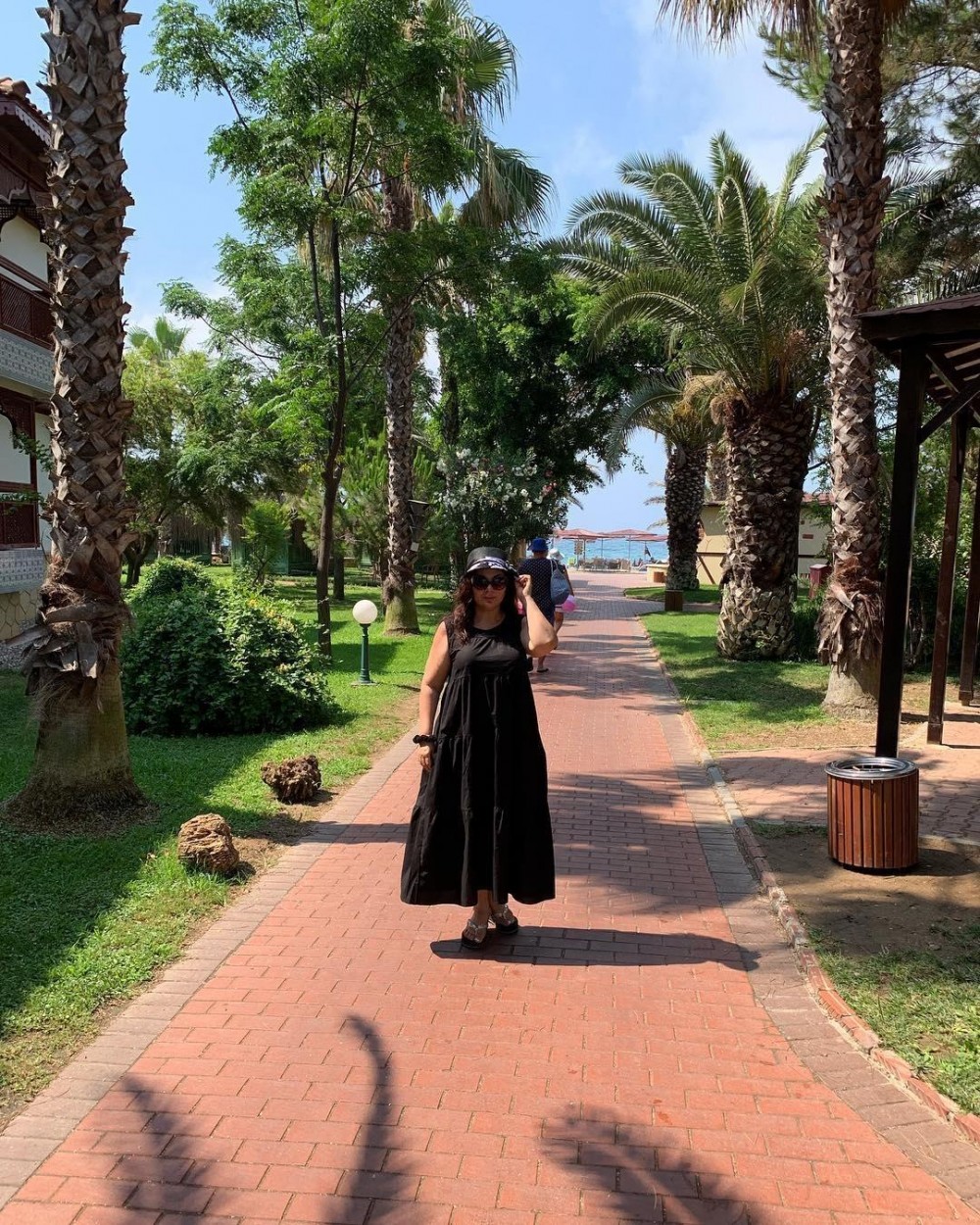 Qadağası qalxan kimi ölkədən getdi - FOTO